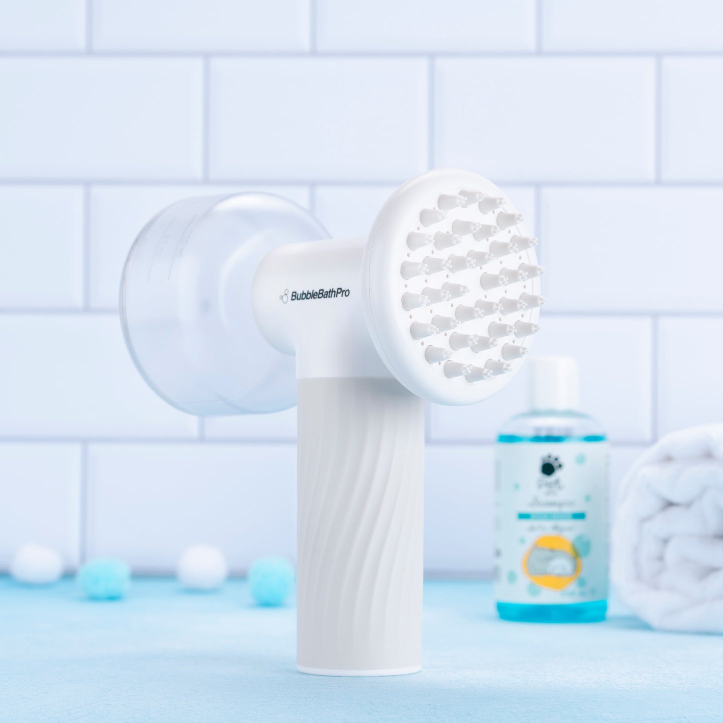 Dog Bath Brush Auto Foam Shampoo Dispenser Soothing Massage Bath Brush Scrubber Large Medium Small Dogs Puppies Husky Golden No Pre-Wetting Required