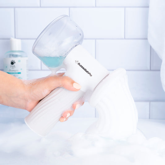 Dog Bath Brush Auto Foam Shampoo Dispenser Soothing Massage Bath Brush Scrubber Large Medium Small Dogs Puppies Husky Golden No Pre-Wetting Required